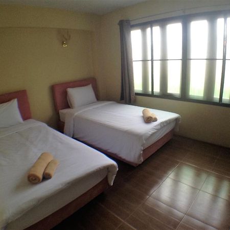 Sweet Honey Pranburi Hotel Сам Рой Йот Екстериор снимка