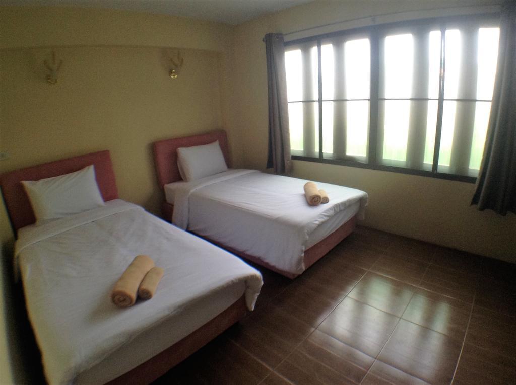 Sweet Honey Pranburi Hotel Сам Рой Йот Екстериор снимка