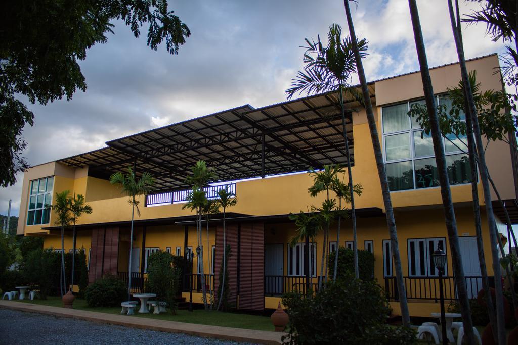 Sweet Honey Pranburi Hotel Сам Рой Йот Екстериор снимка