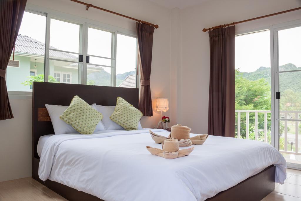 Sweet Honey Pranburi Hotel Сам Рой Йот Екстериор снимка