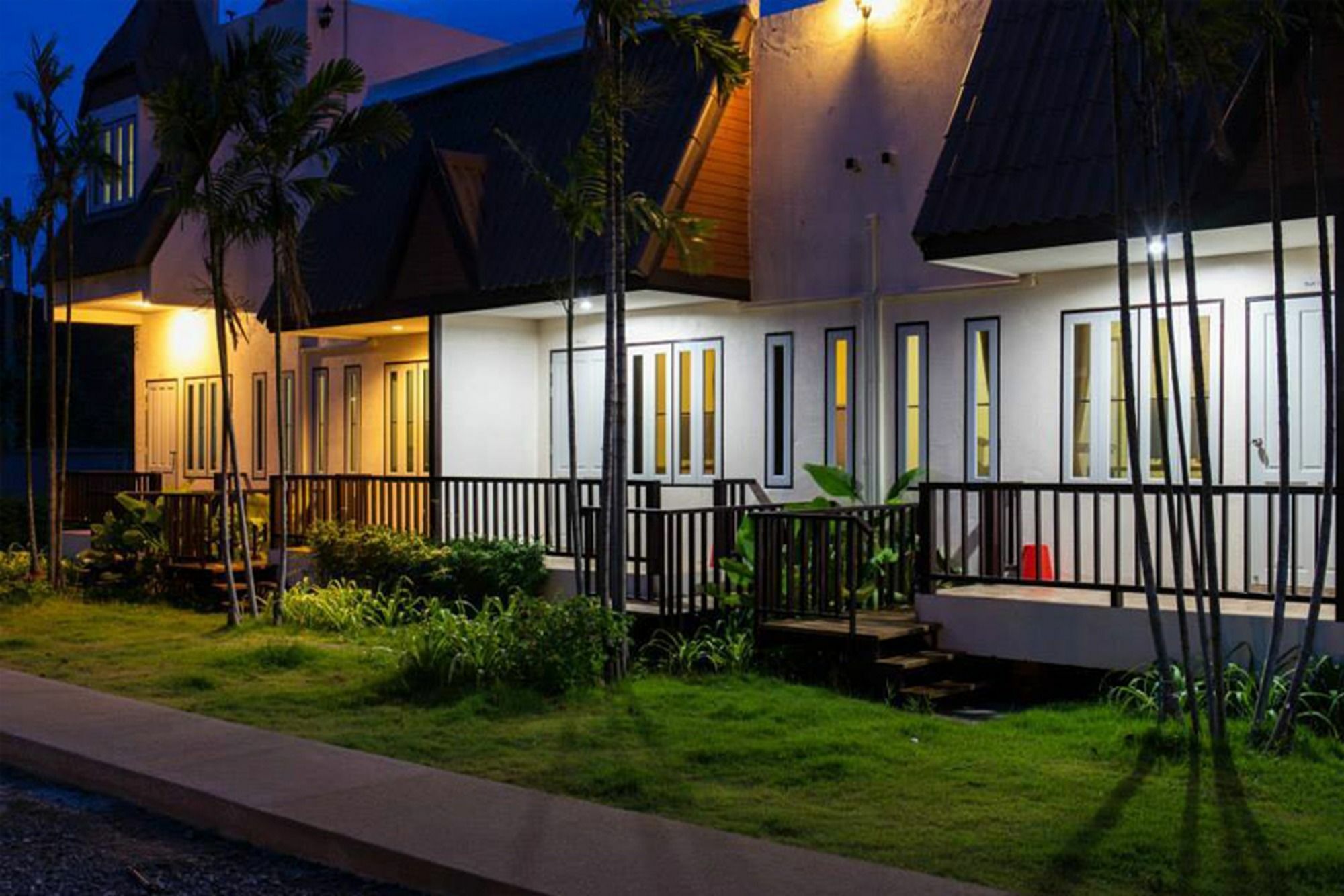 Sweet Honey Pranburi Hotel Сам Рой Йот Екстериор снимка
