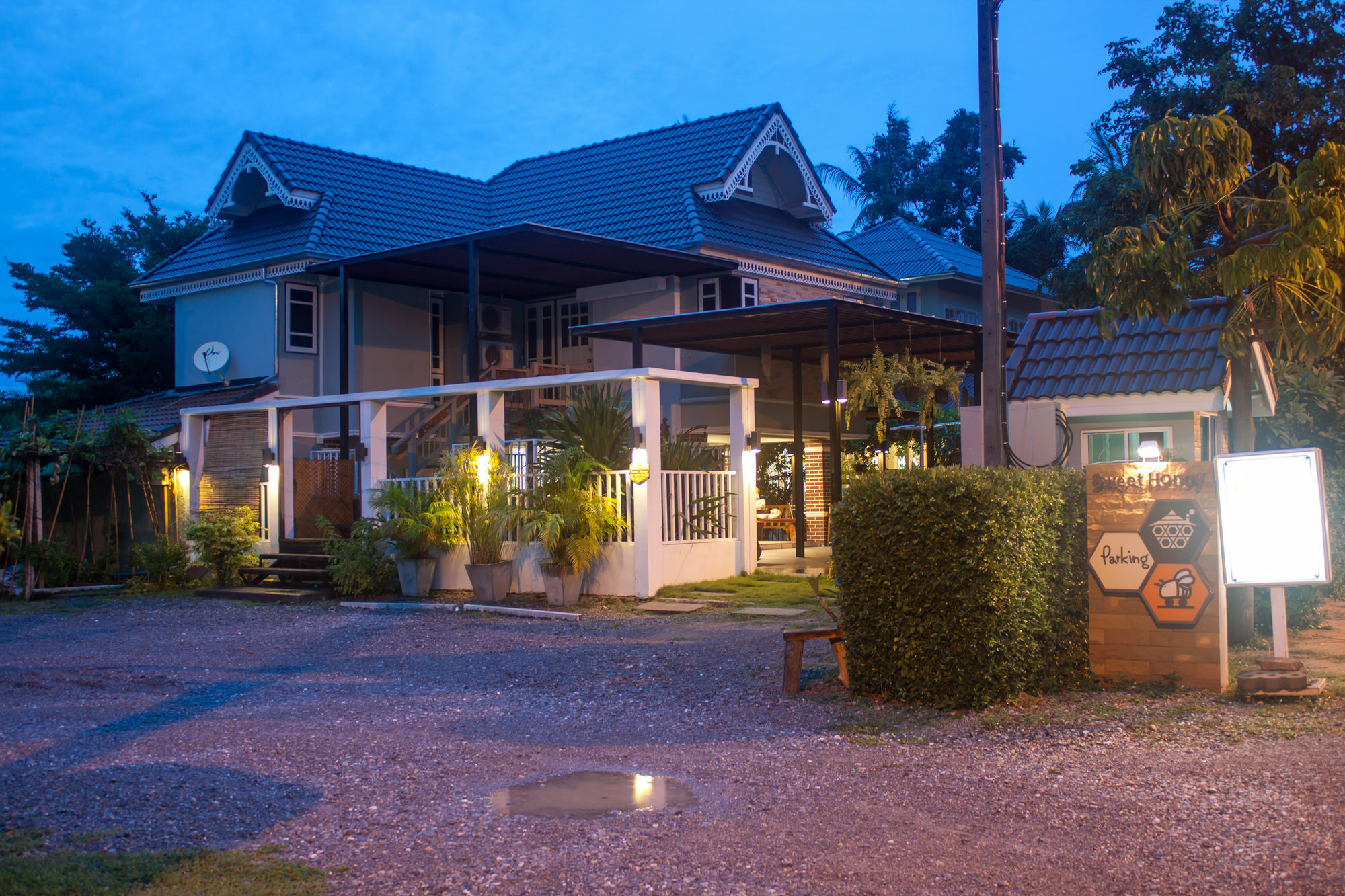 Sweet Honey Pranburi Hotel Сам Рой Йот Екстериор снимка