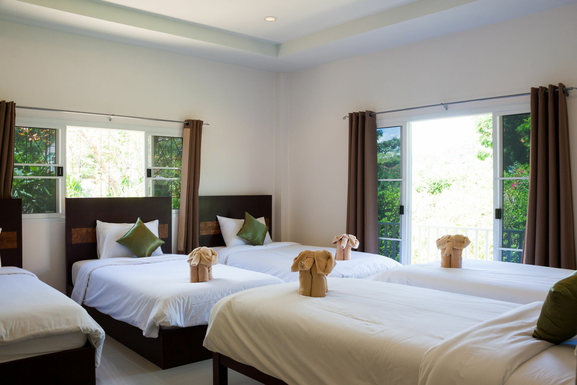 Sweet Honey Pranburi Hotel Сам Рой Йот Екстериор снимка