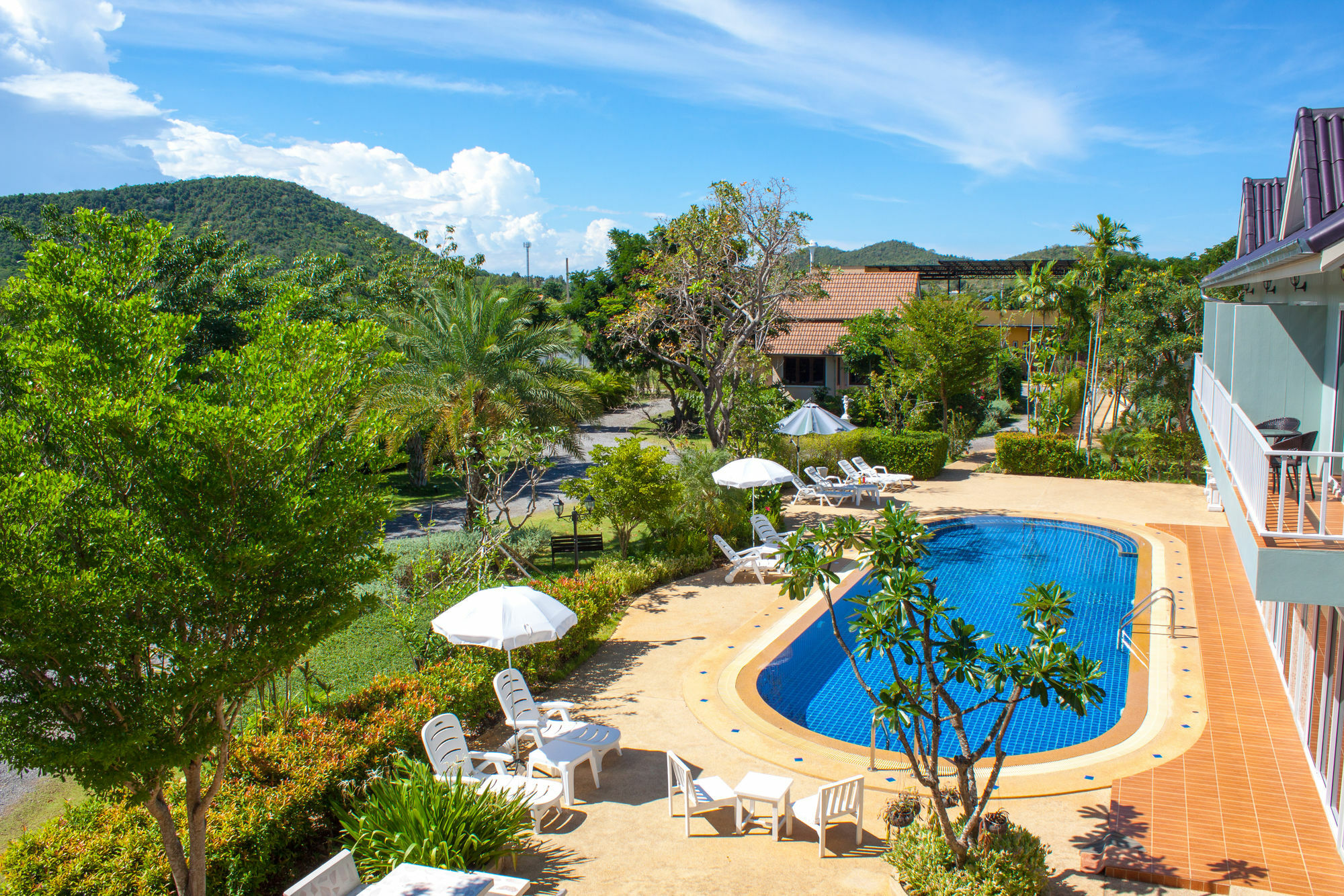 Sweet Honey Pranburi Hotel Сам Рой Йот Екстериор снимка